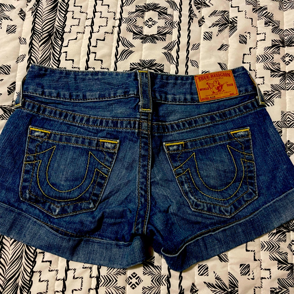 Super cute True Religion shorts